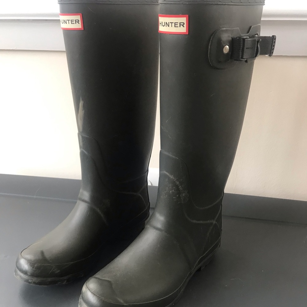 Hunter “Huntress” (wide-calve) Rainboots